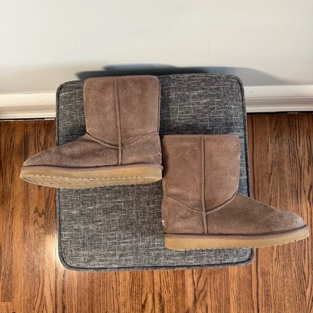 Koolaburra Cozy Winter Boots with Fur Lining, Size 9